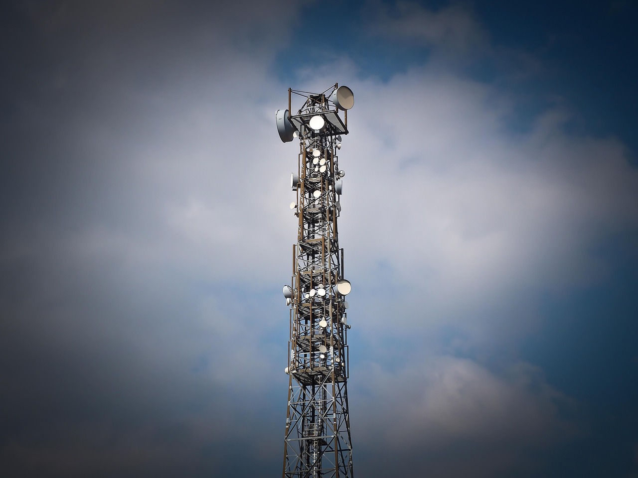 wireless antenna network for DePIN coverage